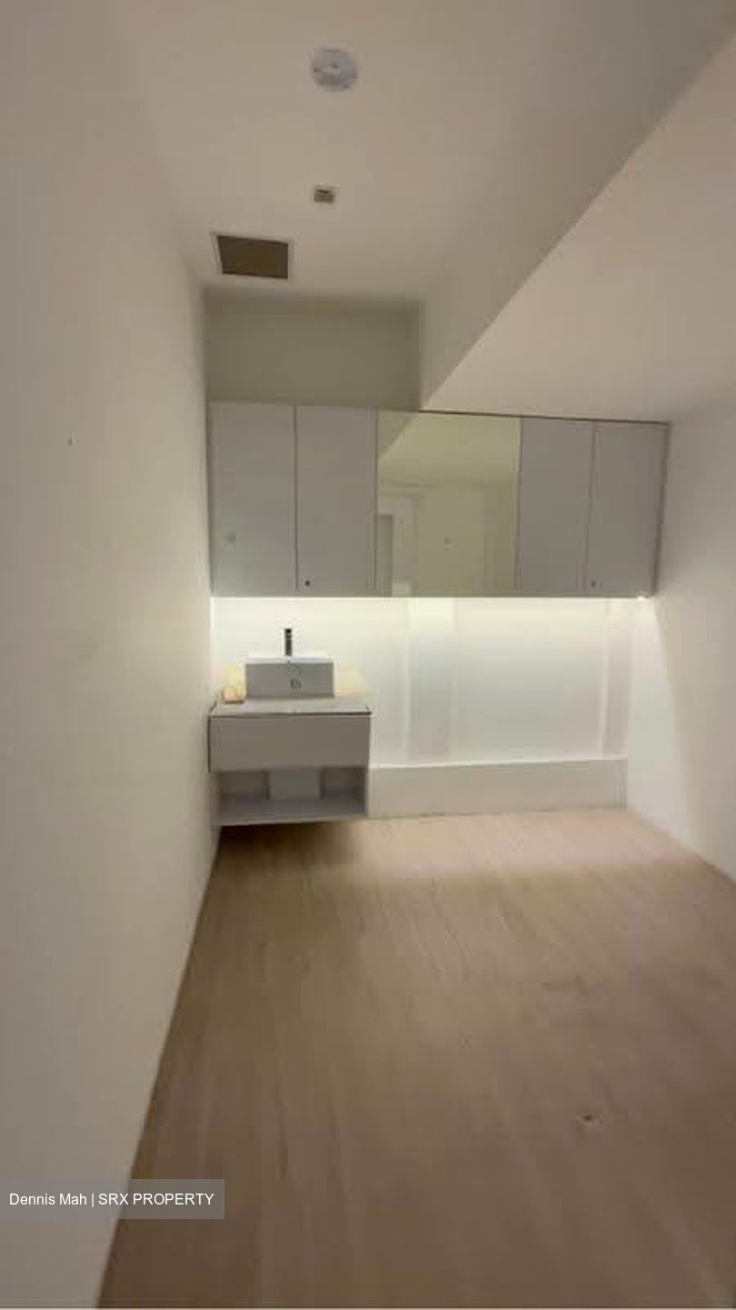 Ang Mo Kio Avenue 8 (D20), Shop House #634490951
